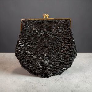 VINTAGE BLACK BEADED EVENING BAG — ART DECO STYLE CLUTCH W/ GOLD KISS LOCK CLAM